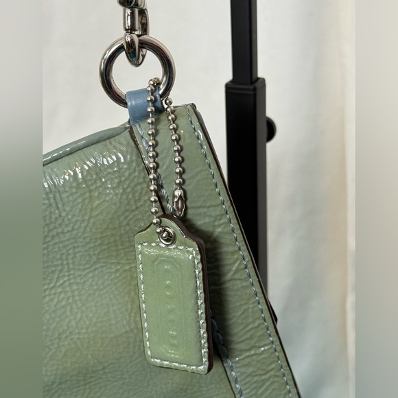 COACH Patent Leather Clutch/Zipper Wristlet Makeup Bag Dark Sage Green EUC - Picture 6 of 10